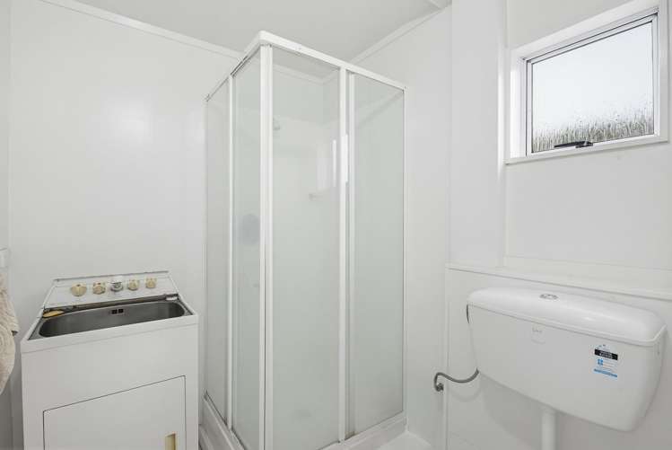 7-8/11 Hurley Road Paraparaumu Beach_13