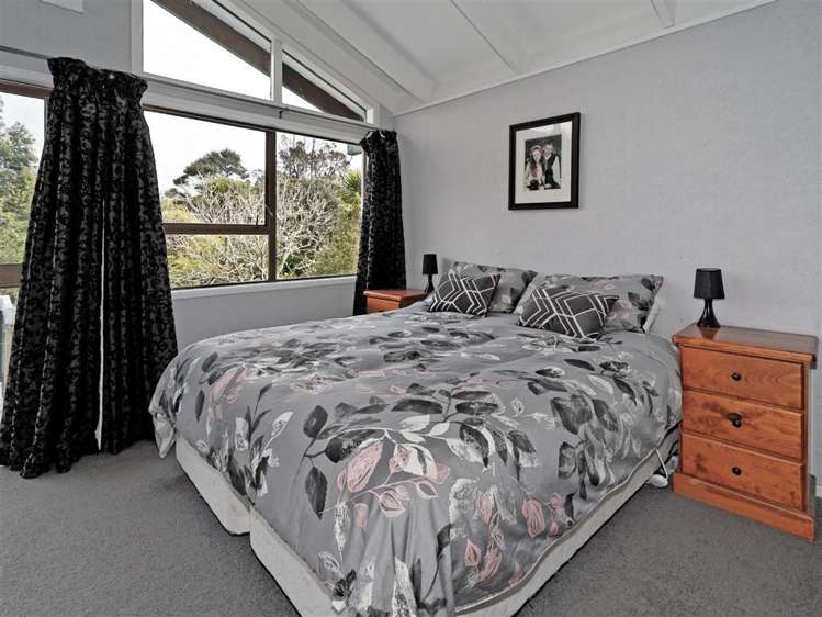 17 Easter Parade Glen Eden_7