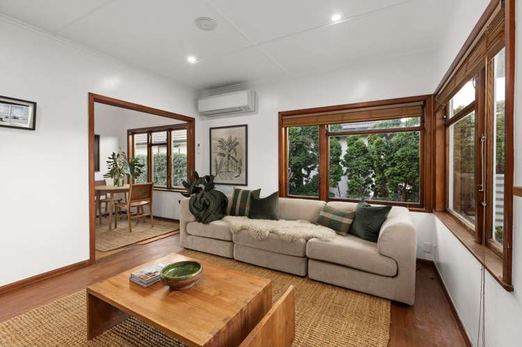 809 Maitland Crescent Mayfair_7