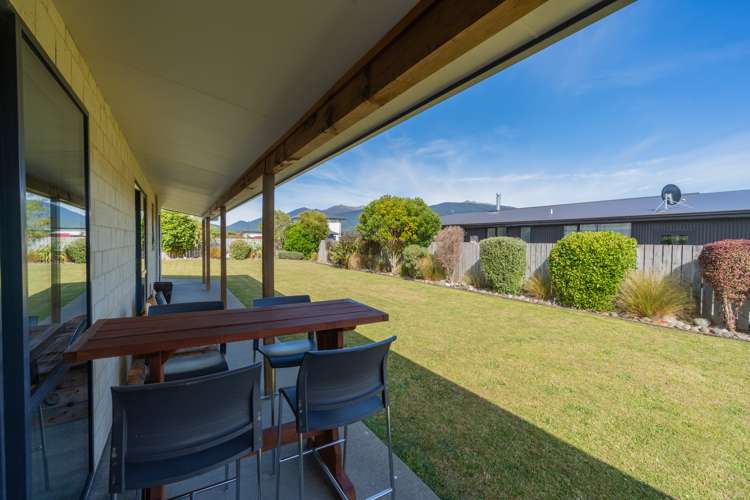 51 Howden Street Te Anau_16