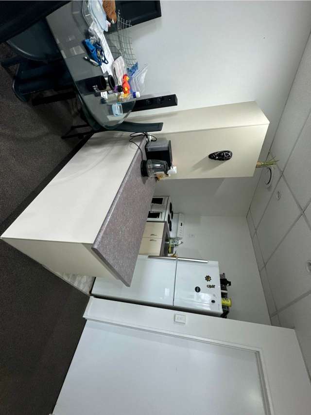 23/6 Airborne Road Rosedale_3