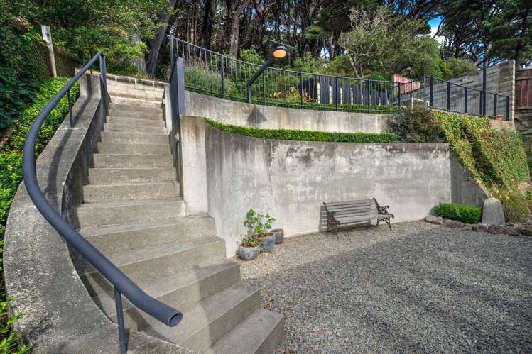 13 Scarborough Terrace Mount Victoria_17