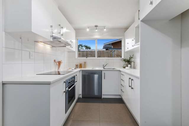 Unit 2/34 Ballater Place Highland Park_3