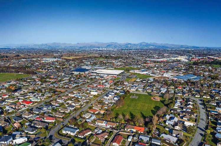 17 Ealing Street Northcote_10