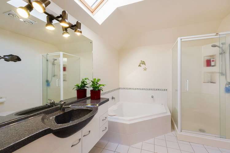 314 Hill Road The Gardens_17