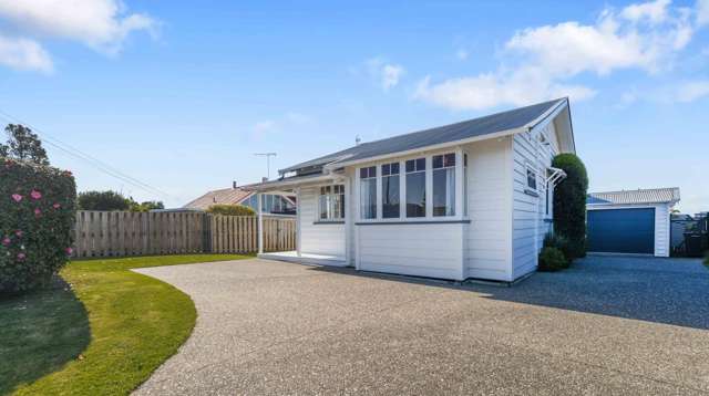 62 Beach Road Mellons Bay_3