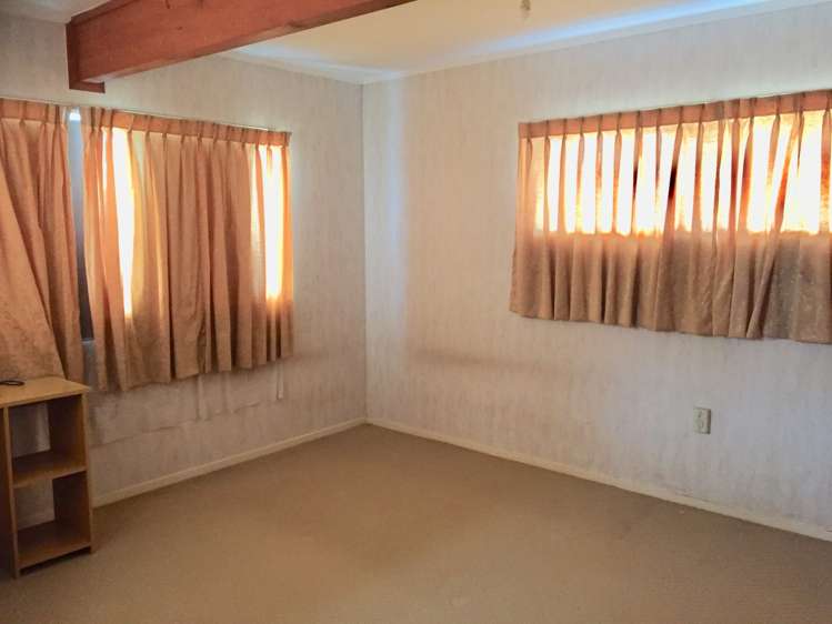 182 Te Atatu Road Te Atatu South_5