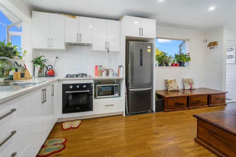 12 Solar Road Glen Eden_12