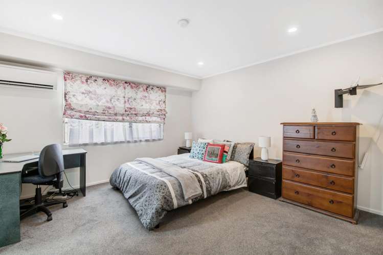 2/9 Mossop Rise Glenfield_5