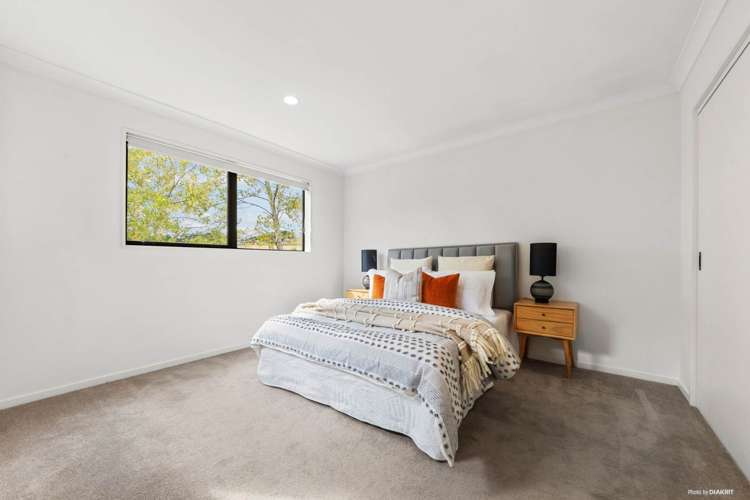 13 Morepork Street Flat Bush_10