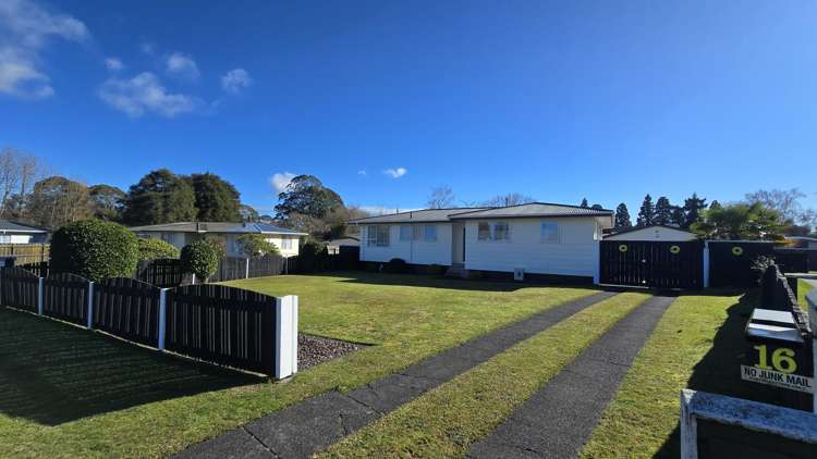 16 Lancaster Crescent_0