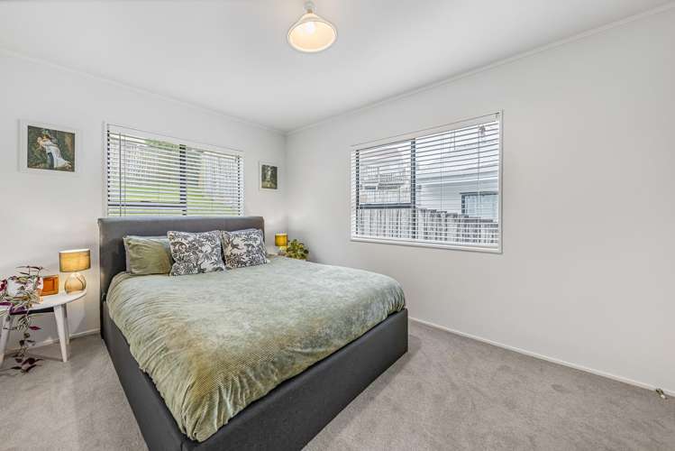 2/69 Trias Road Totara Vale_9