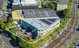 Versatile mixed-use asset in Kingsland