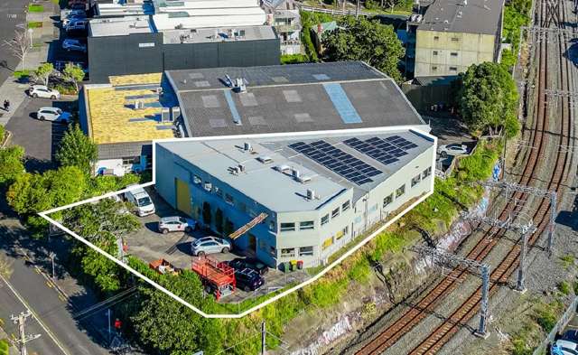 Versatile mixed-use asset in Kingsland