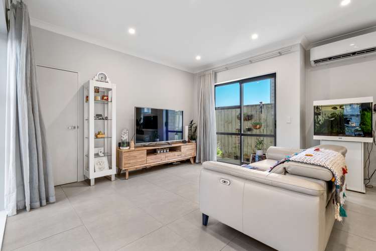 7 Matairangi Avenue Totara Heights_6