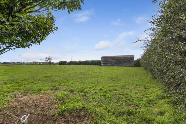 155 Cross Road Lepperton_32