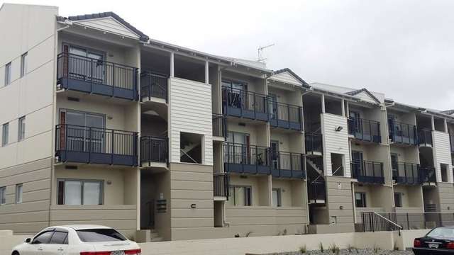 B7/71 Spencer Road Oteha_4