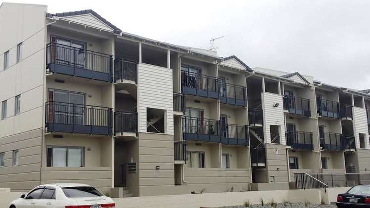 B7/71 Spencer Road Oteha_4