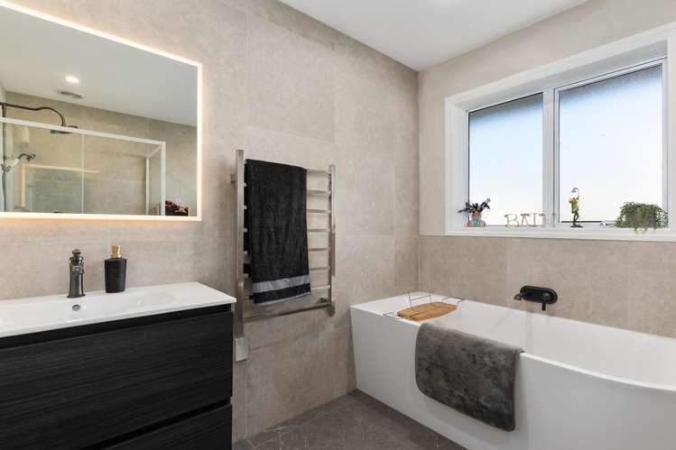 42 Neill Street Hornby_12