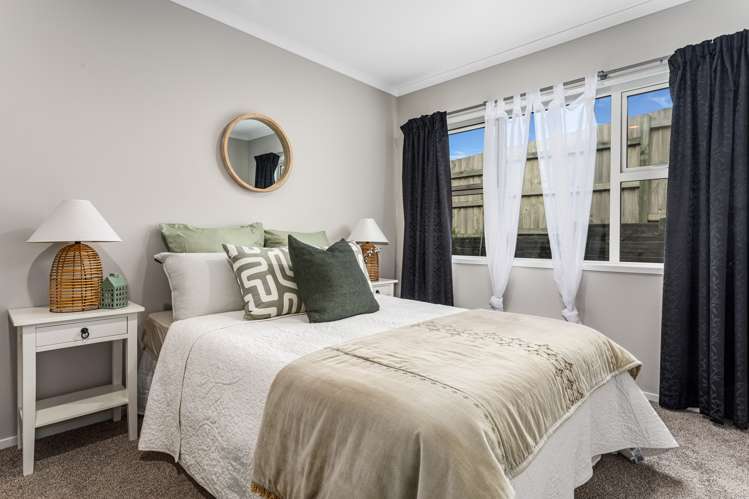 6 Omega Place Coastlands_14
