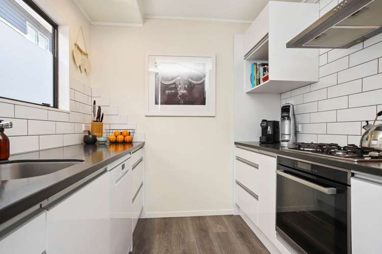 37c Bay Road Saint Heliers_11