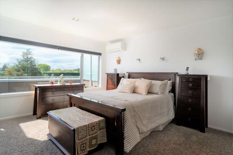 35 Magnolia Rise Waipahihi_9