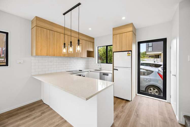 1/11 Karamu Street Te Atatu Peninsula_4