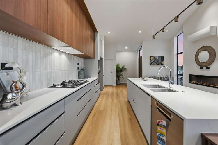 10 Whale Bay Rise Gulf Harbour_20