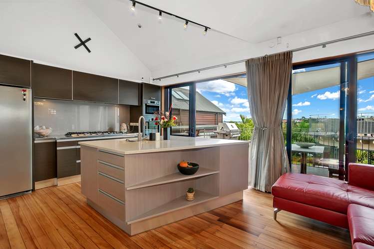 8 Lister Street Point Chevalier_7