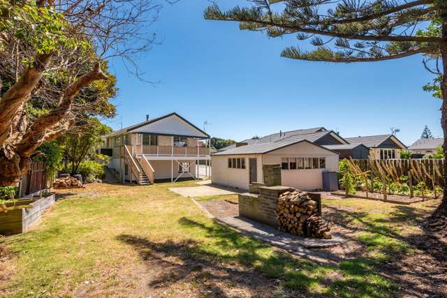 198 Tutere Street Waikanae Beach_3