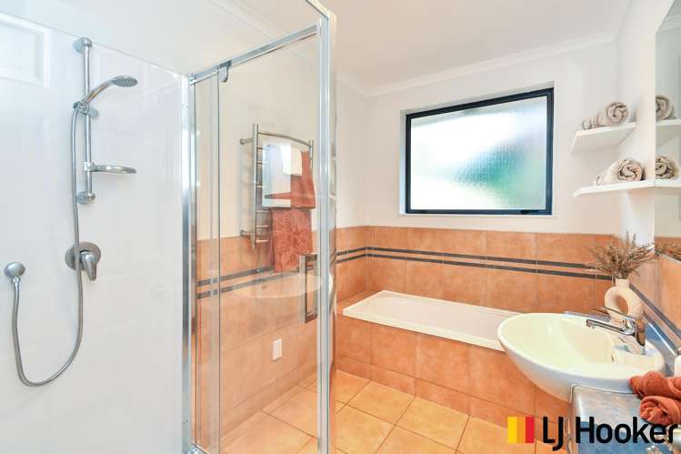 8a Norman Close The Gardens_8