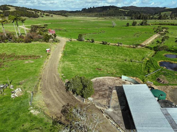 295 and 132 Tangowahine Settlement West Road Tangowahine_16