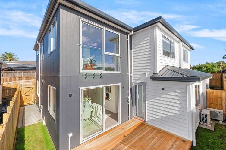 7B,C&D Maroubra Place Botany Downs_12