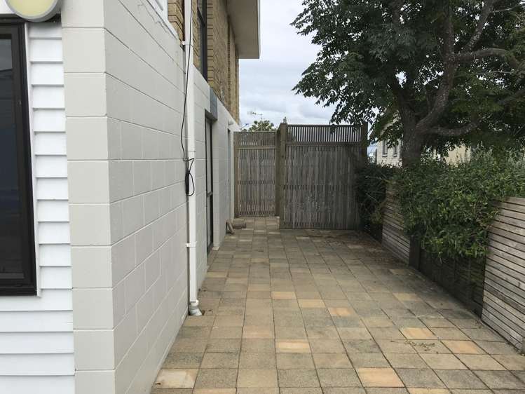 329B Oceanbeach Road (DONWSTAIRS) Mount Maunganui_7
