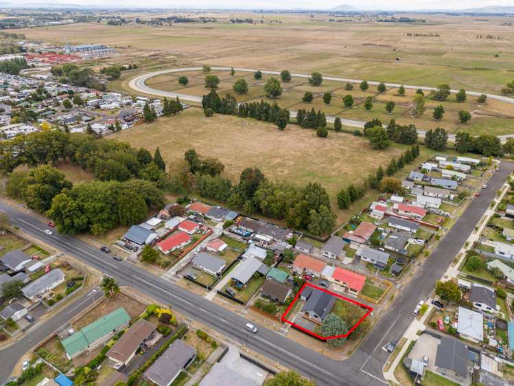 43 Karen Crescent Dinsdale_10