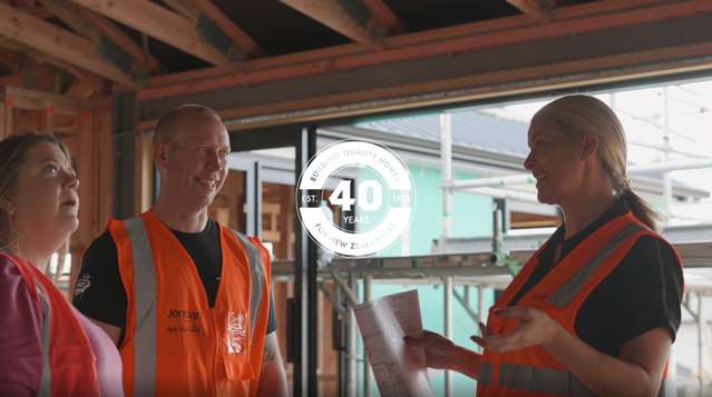 Metorita Crescent Paerata Rise_2