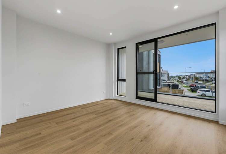 24 Vista Estate Boulevard Flat Bush_6