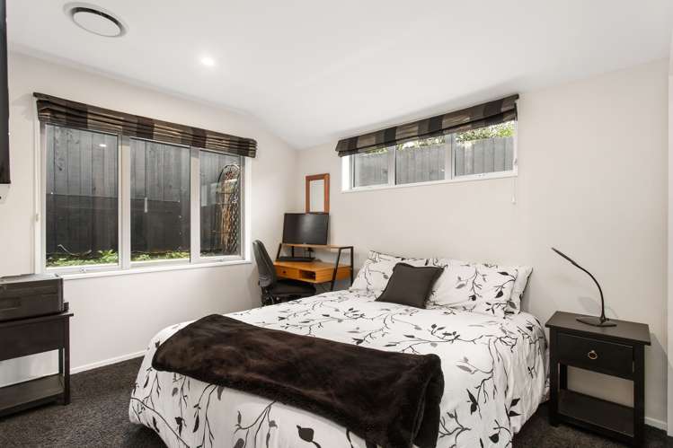 56 Titirangi Crescent Parklands_7