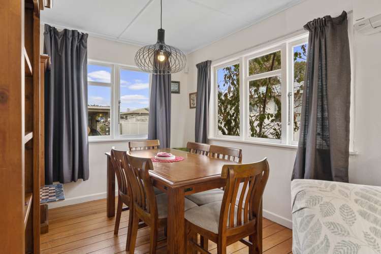 8a Farnworth Avenue Holdens Bay_5