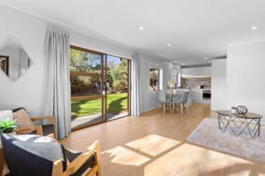 2/35 Miltonia Avenue_2