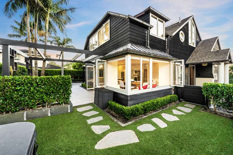 23c Claude Road Epsom_9