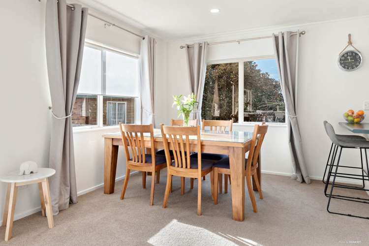 21 Broadfield Street Massey_5