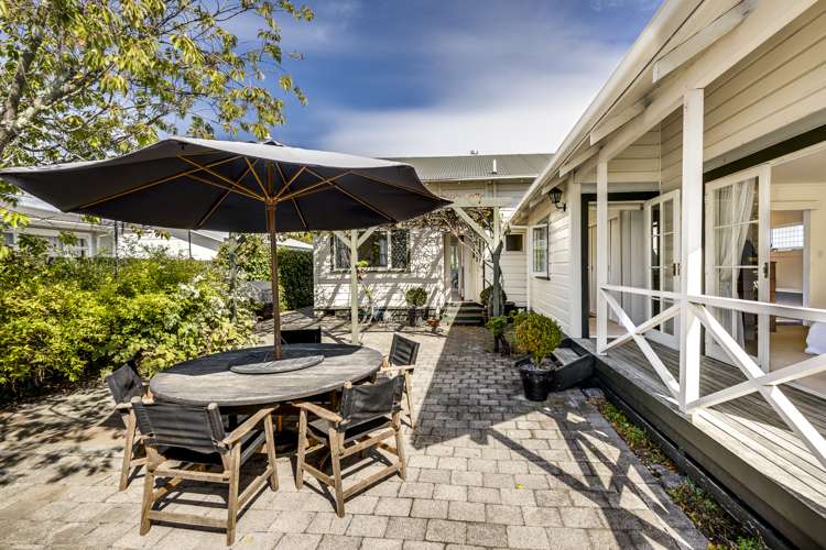 607 Queen Street West Saint Leonards_16