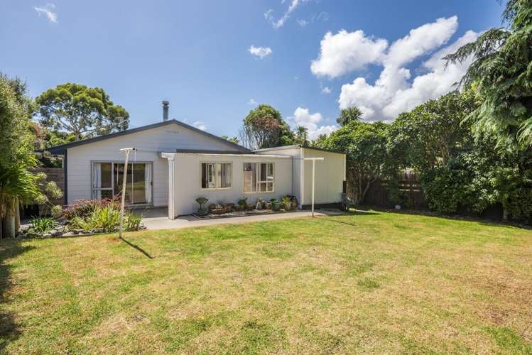 64 Poplar Avenue Raumati South_21