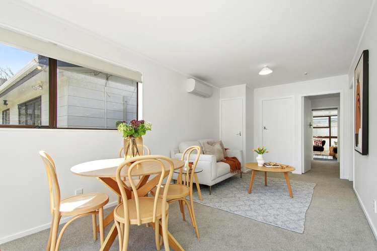 55A Collins Avenue Tawa_4