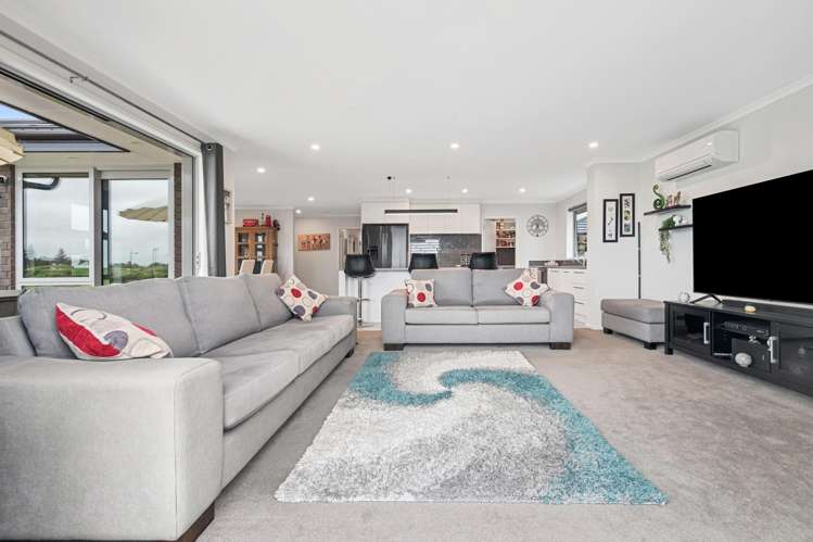 14 Poutawa Lane Clarks Beach_9