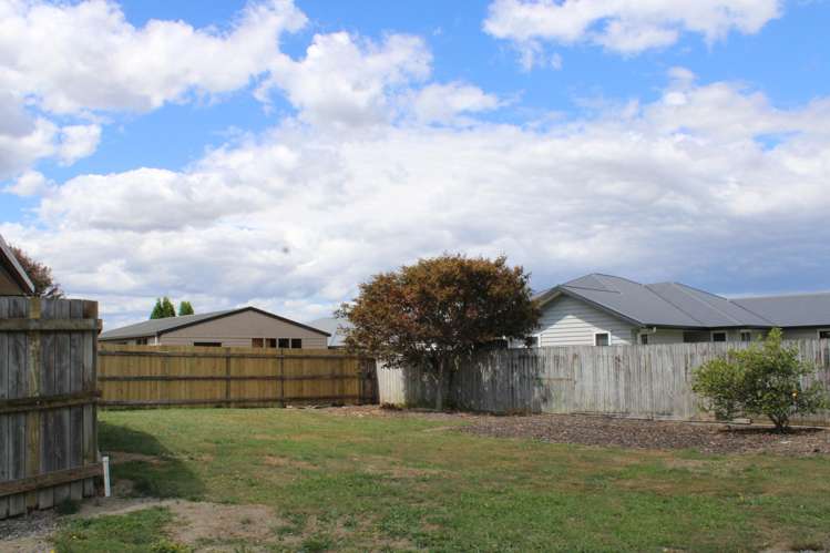 102 Solway Crescent_0
