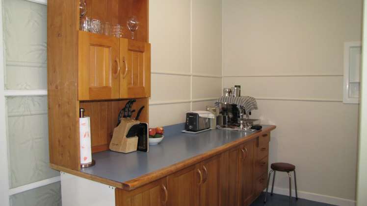 718 Gladstone Road Te Hapara_13