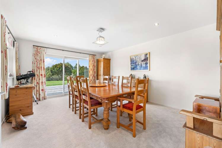 1382 Old North Road Helensville_40