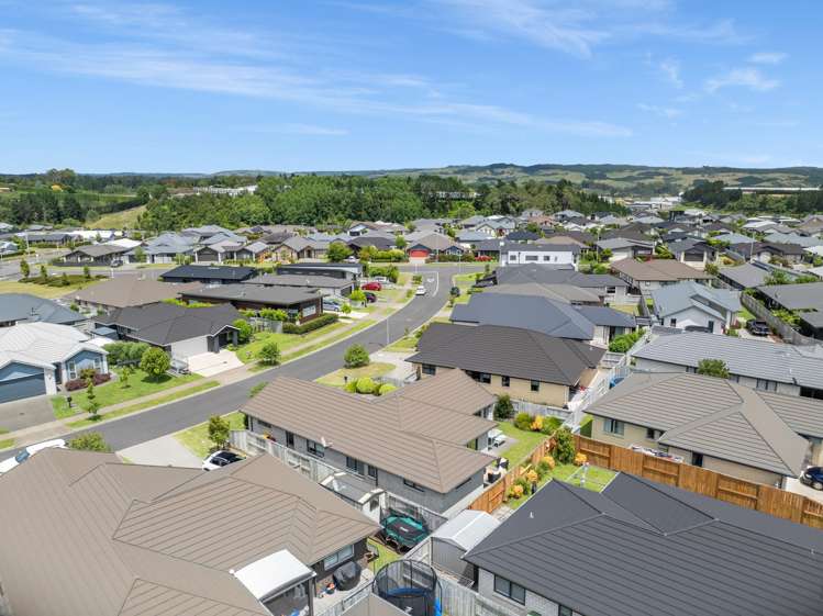 11 Kahuparere Crescent Pyes Pa_23